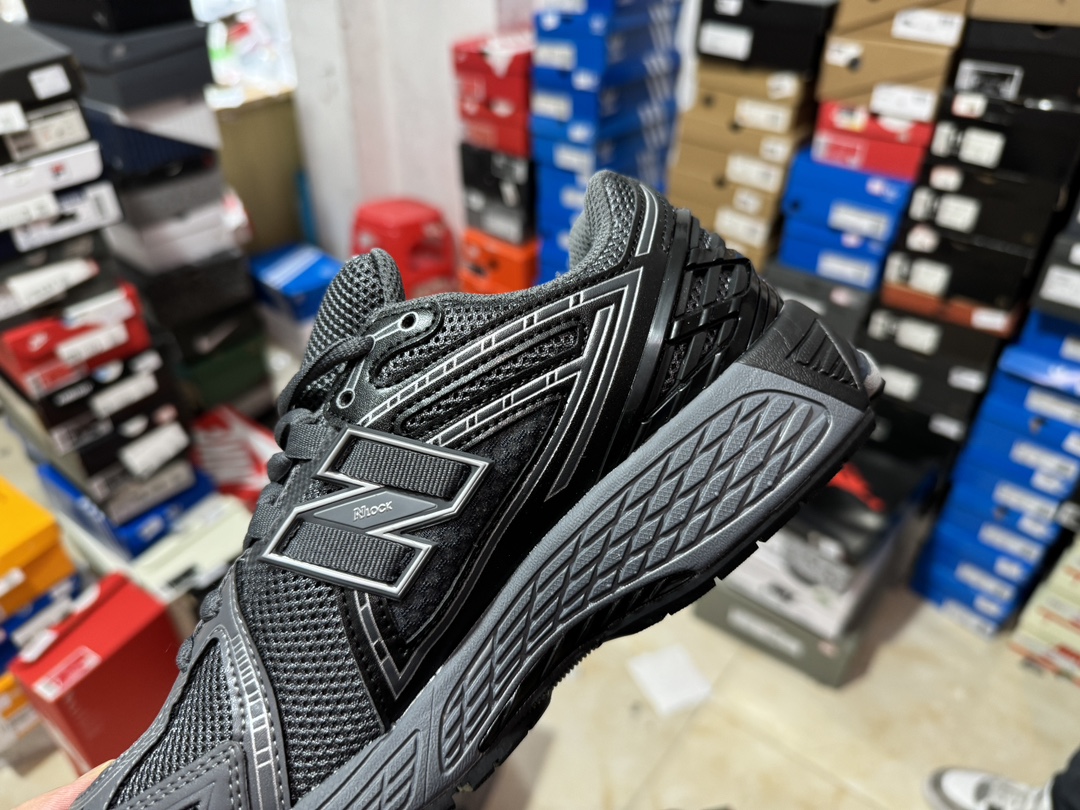 New Balance NB 1906R